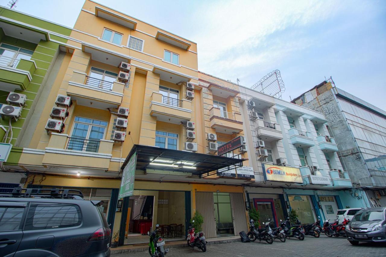 Hotel Arjuna Bekasi Buitenkant foto